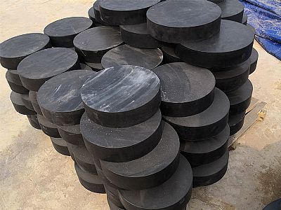 南通板式橡胶支座由若干层橡胶片与薄钢板经加压硫化